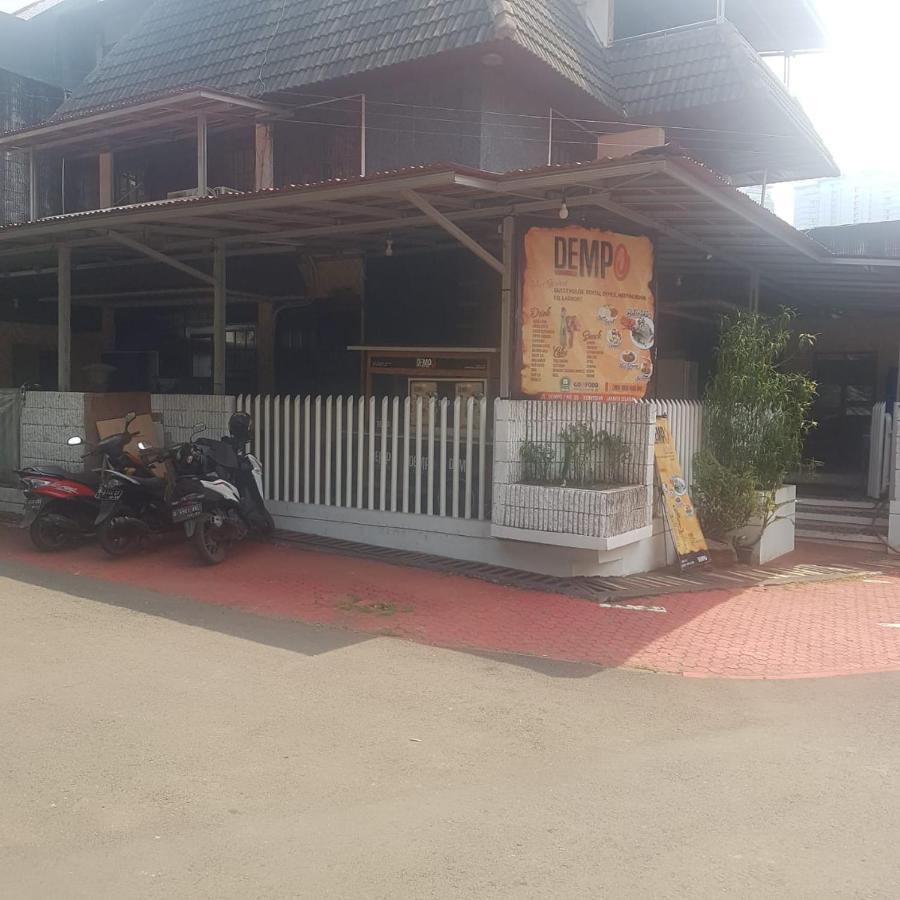 Mayestik Guest House Syariah Jakarta Luaran gambar